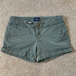 Green Khaki Midi Stretch Short